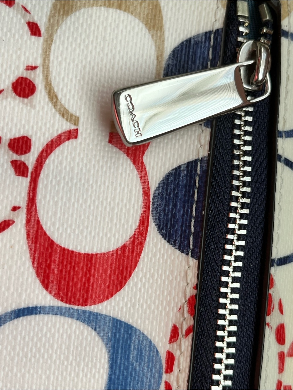Coach Multicolor Signature C Zip Wristlet in Navy, Red, Tan, Cream. - Picture 4 of 9